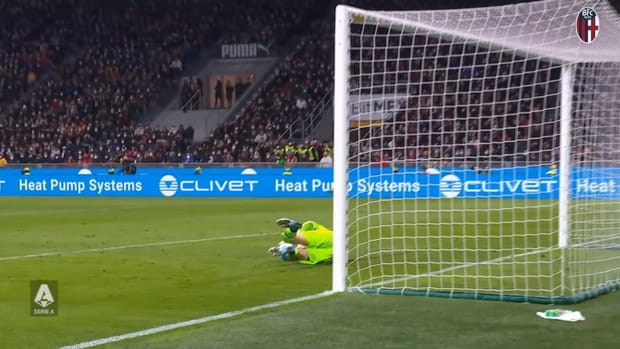 Skorupski's outstanding performance vs Milan in 2022